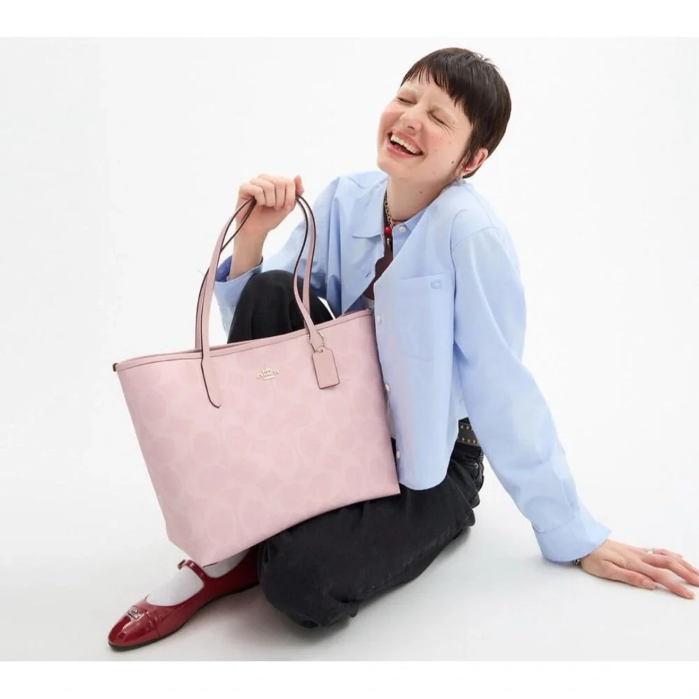 Coach Powder Pink City Tote Bag In Signature Canvas with Storage Bag NWT - Picture 12 of 13